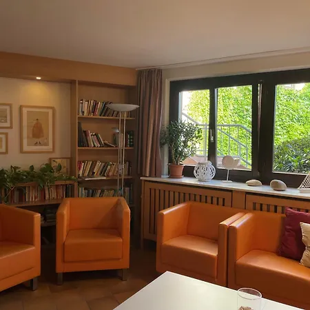 Хостел Jugendherberge Breisach Breisach