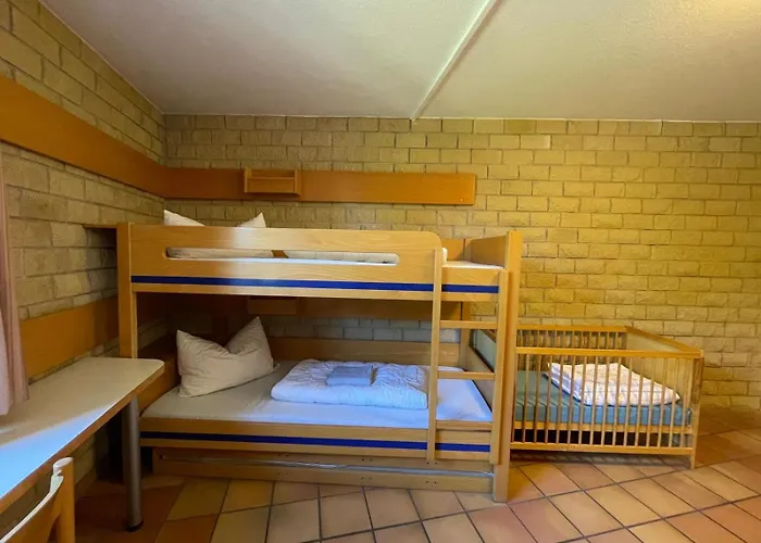 Jugendherberge Breisach Hostel *